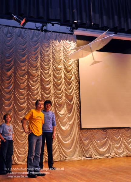 22.10.10 Посвящение в первокурсники ФЛА, фотография: В. Кравченко