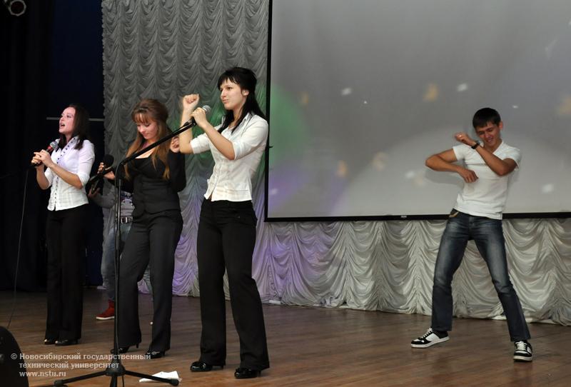 22.10.10 Посвящение в первокурсники ФЛА, фотография: В. Кравченко