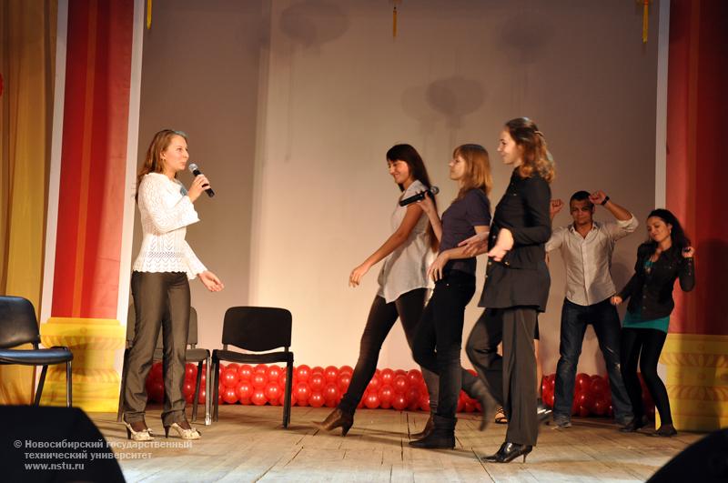 27.09.10 Посвящение в первокурсники студентов специальности «Социально-культурный сервис и туризм», фотография: В. Кравченко