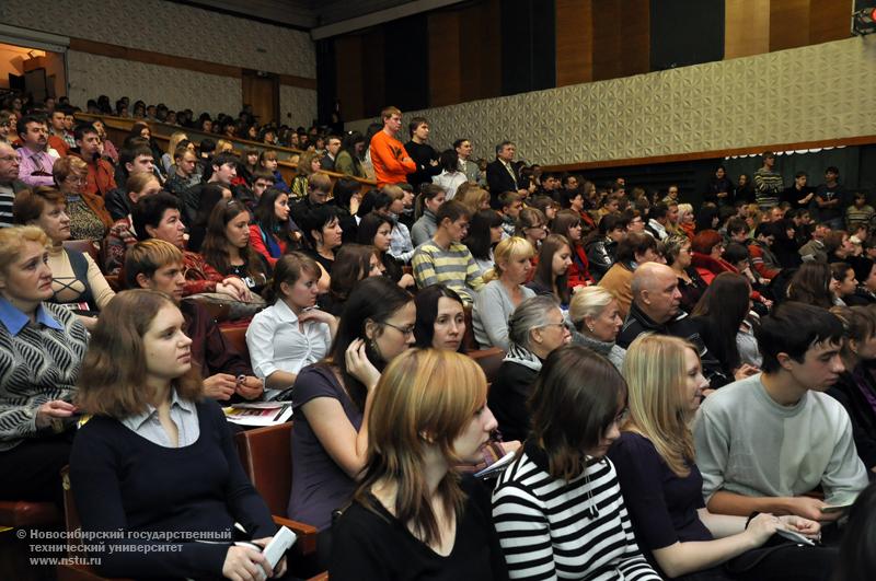 07.11.10 В НГТУ прошёл День открытых дверей, фотография: В. Кравченко