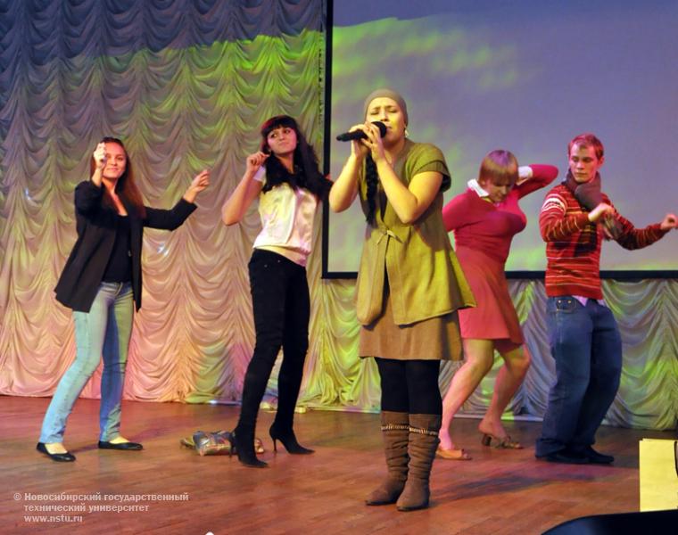 09.11.10 9 ноября в НГТУ состоится посвящение в первокурсники факультета гуманитарного образования, фотография: В.Кравченко