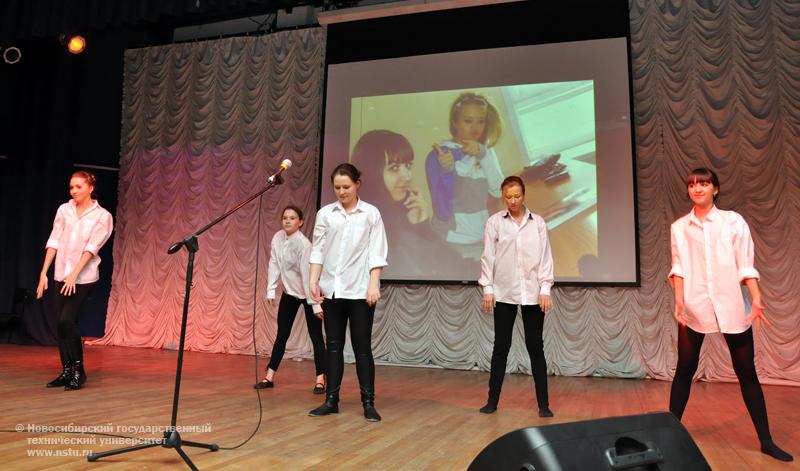 09.11.10 9 ноября в НГТУ состоится посвящение в первокурсники факультета гуманитарного образования, фотография: В. Кравченко