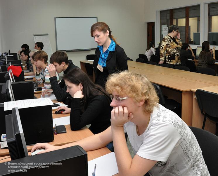 22.11.10 22 -25 ноября в НГТУ пройдет второй тур студенческой интернет-олимпиады по физике, химии и информатике, фотография: В. Невидимов