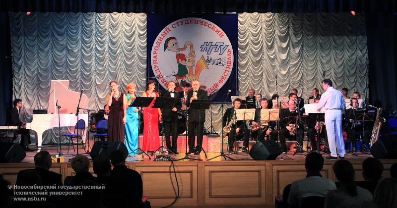 29.11.10 В НГТУ прошел Международный студенческий джазовый фестиваль , фотография: В. Невидимов