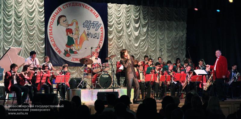 29.11.10 В НГТУ прошел Международный студенческий джазовый фестиваль , фотография: В. Невидимов