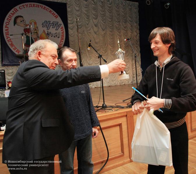 29.11.10 В НГТУ прошел Международный студенческий джазовый фестиваль , фотография: В. Невидимов