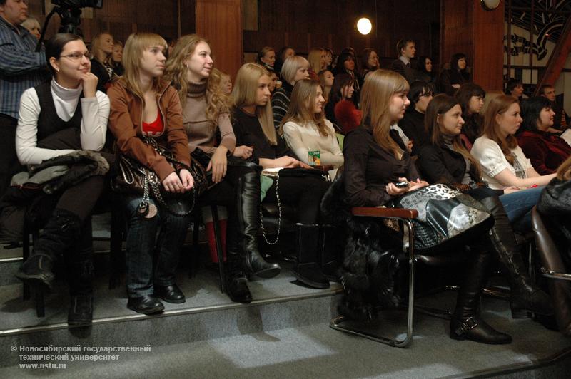 25.11.10 25 ноября в НГТУ пройдет студенческая научно-практическая конференция на иностранных языках, фотография: В. Кравченко