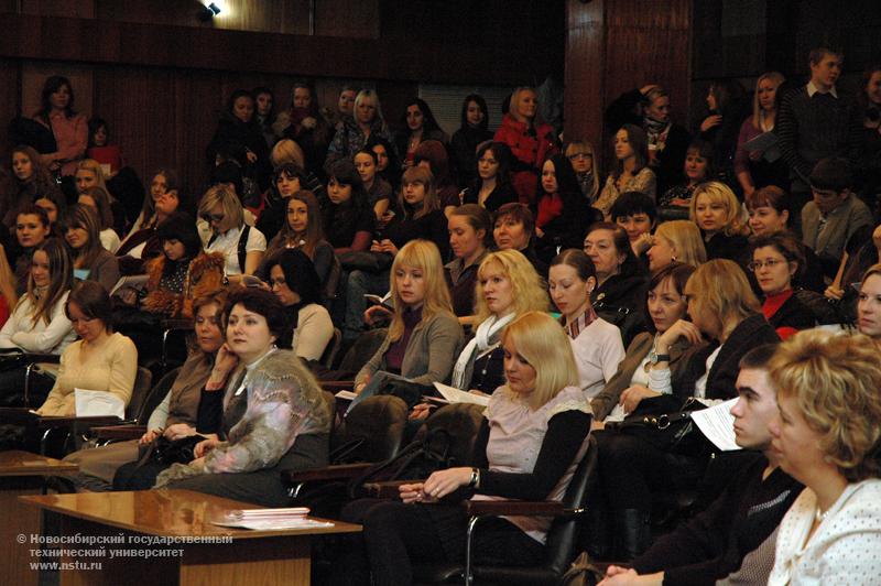 25.11.10 25 ноября в НГТУ пройдет студенческая научно-практическая конференция на иностранных языках, фотография: В. Кравченко
