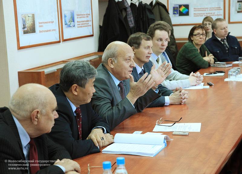 02.12.10 2 декабря НГТУ посетит делегация Гуманитарной академии им. Александра Гейштора (Республика Польша, Пултуск), фотография: В. Невидимов