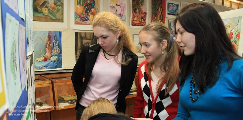 03.12.10 3 декабря в НГТУ пройдет выставка работ студентов специальности «Технология художественной обработки материалов», фотография: В. Невидимов