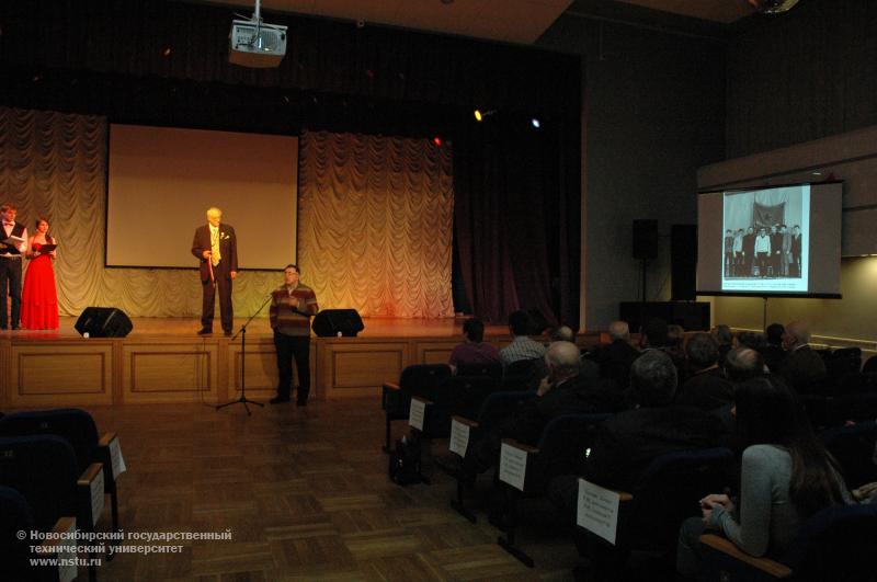03.12.10 3 декабря общежитие НГТУ №1 отметит 55 – летний юбилей, фотография: В. Кравченко