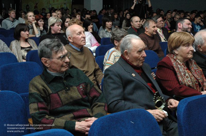 03.12.10 3 декабря общежитие НГТУ №1 отметит 55 – летний юбилей, фотография: В. Кравченко