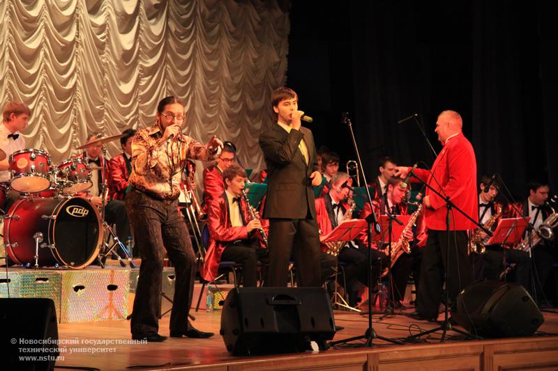 0.12.10     10 декабря состоится отчетный концерт джаз-оркестра НГТУ, фотография: В. Невидимов
