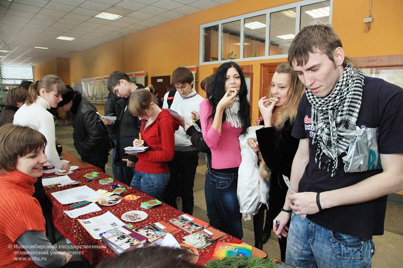 15.12.10 15 декабря в НГТУ пройдет Рождественская ярмарка, фотография: В. Невидимов