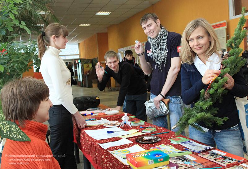 15.12.10     15 декабря в НГТУ пройдет Рождественская ярмарка, фотография: В. Невидимов