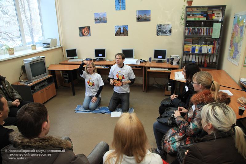 15.12.10 15 декабря в НГТУ пройдет Рождественская ярмарка, фотография: В. Невидимов