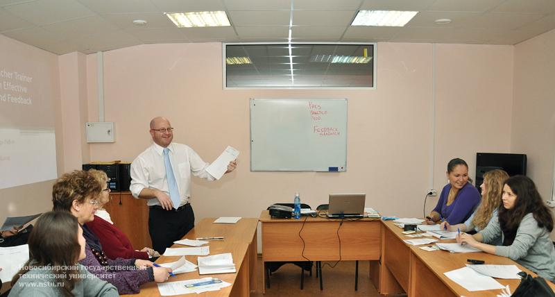 20.01.11 Зимняя методическая школа для преподавателей английского языка в НГТУ, фотография: В. Невидимов