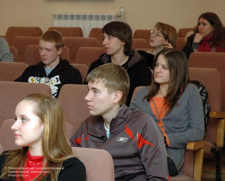 24.02.11 Презентация международной студенческой организации AIESEC в НГТУ, фотография: В. Кравченко
