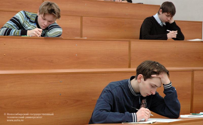 27.02.11 Второй тур олимпиады школьников «Будущее Сибири» по физике, фотография: В. Кравченко