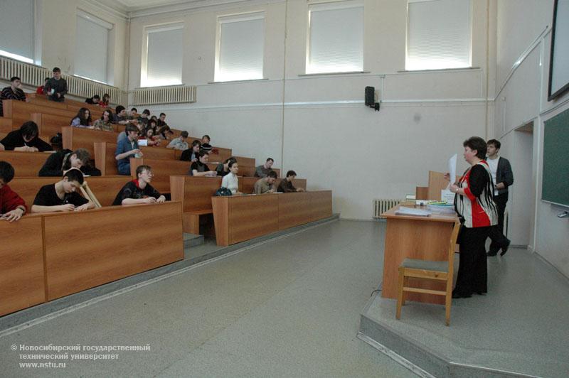 05.03.11     Открытая олимпиада по математике в НГТУ, фотография: В. Кравчеко