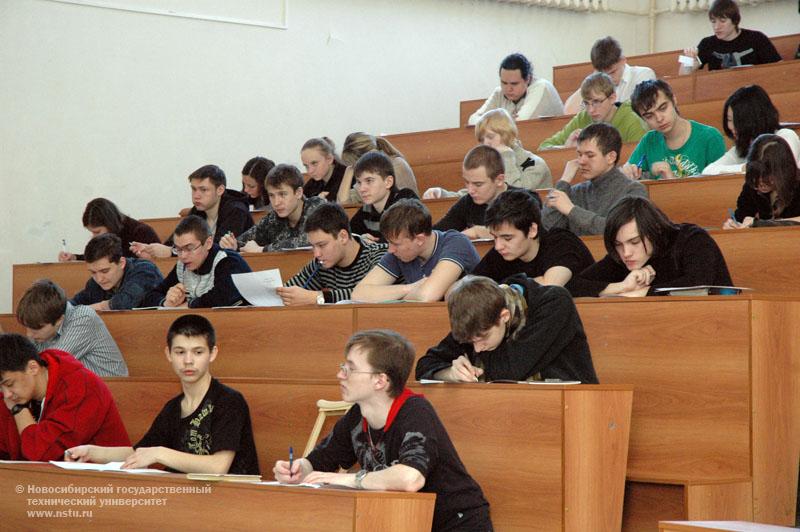 05.03.11 Открытая олимпиада по математике в НГТУ, фотография: В. Кравчеко