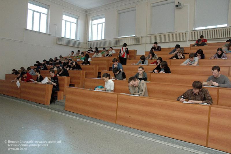 05.03.11 Открытая олимпиада по математике в НГТУ, фотография: В. Кравчеко