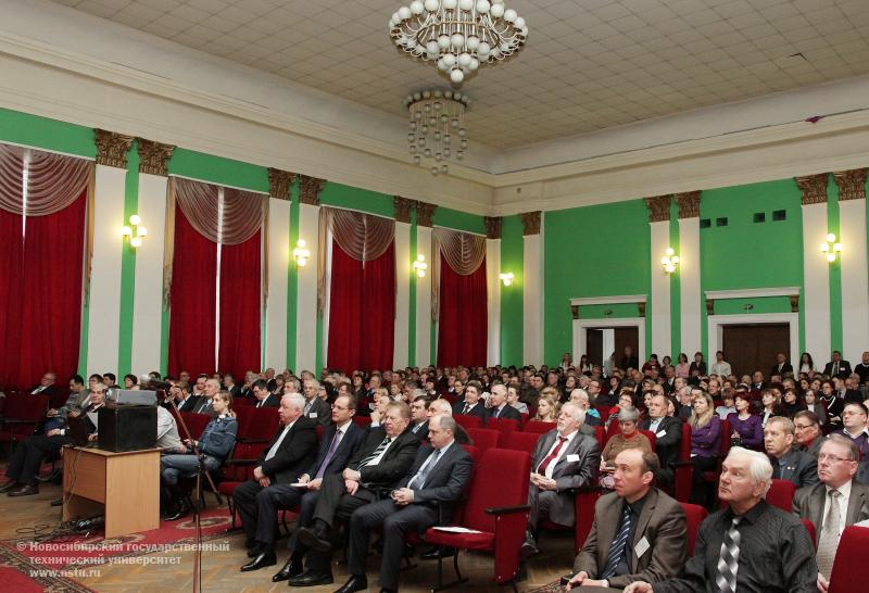 15.03.11 Годичное собрание общественности высшей школы Новосибирской области, фотография: В. Невидимов