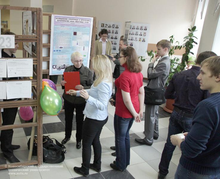 14.03.11     14 марта - открытие Дней студенческой науки-2011 в НГТУ, фотография: В. Невидимов