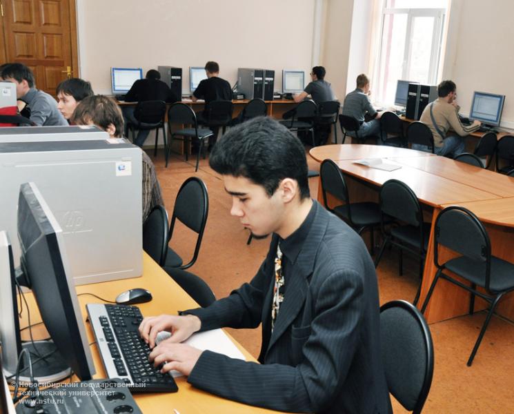 18.03.11 Студенческая олимпиада по программированию в НГТУ, фотография: В. Невидимов