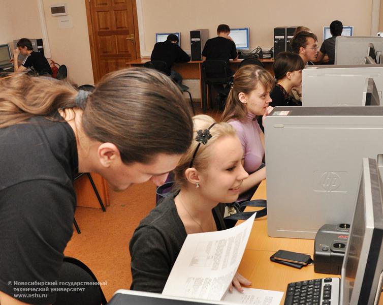 18.03.11 Студенческая олимпиада по программированию в НГТУ, фотография: В. Невидимов