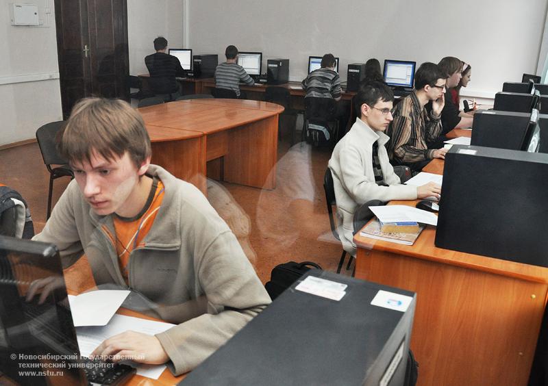 18.03.11 Студенческая олимпиада по программированию в НГТУ, фотография: В. Невидимов
