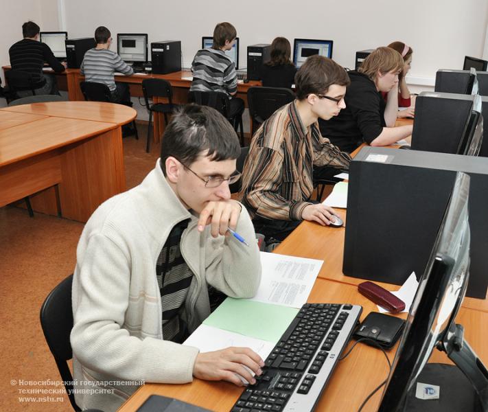 18.03.11 Студенческая олимпиада по программированию в НГТУ, фотография: В. Невидимов