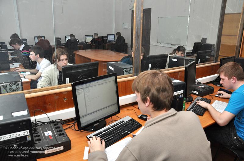 18.03.11 Студенческая олимпиада по программированию в НГТУ, фотография: В. Невидимов