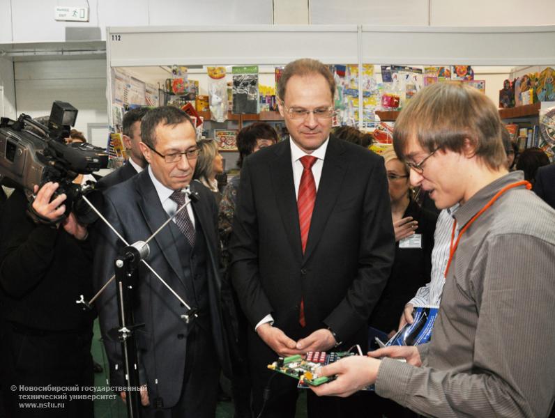 23.03.11 НГТУ – участник форума «УчСиб–2011», фотография: В. Невидимов