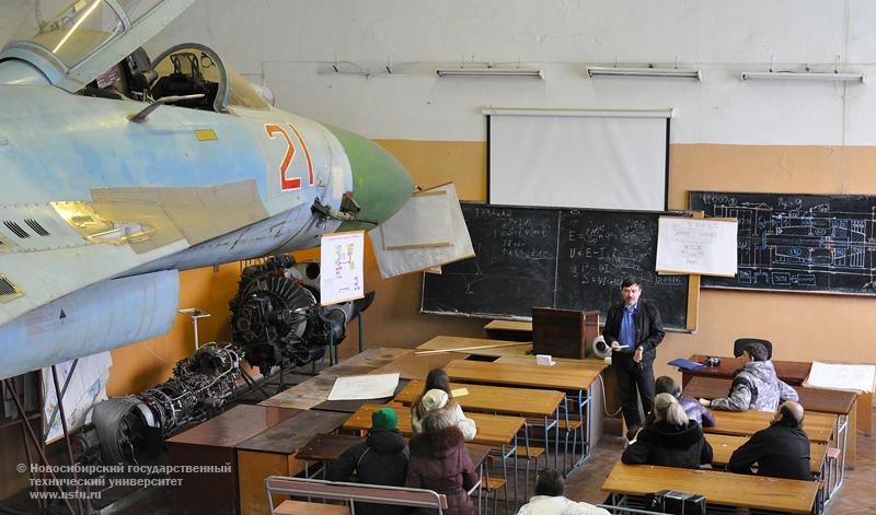 27.03.11 День открытых дверей в НГТУ, фотография: В. Невидимов