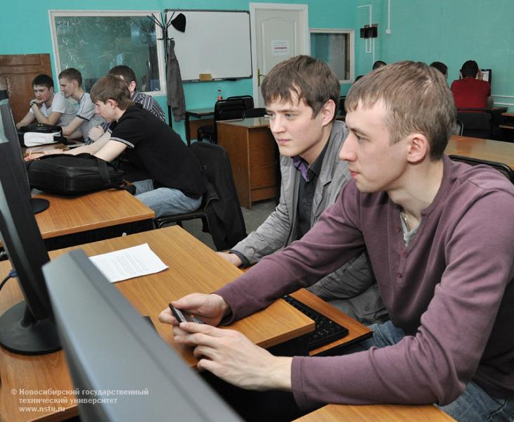 15.04.11 Всероссийская студенческая олимпиада «Управление предприятием в конкурентной среде», фотография: В. Невидимов