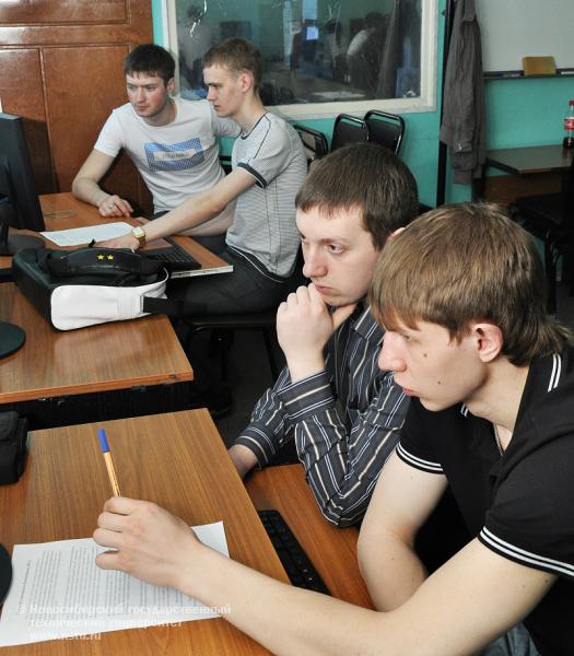 15.04.11 Всероссийская студенческая олимпиада «Управление предприятием в конкурентной среде», фотография: В. Невидимов