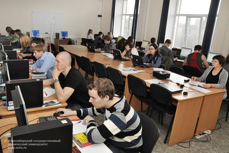 14.04.11 14-16 апреля в НГТУ пройдет второй (региональный) тур международной студенческой интернет-олимпиады, фотография: В. Невидимов