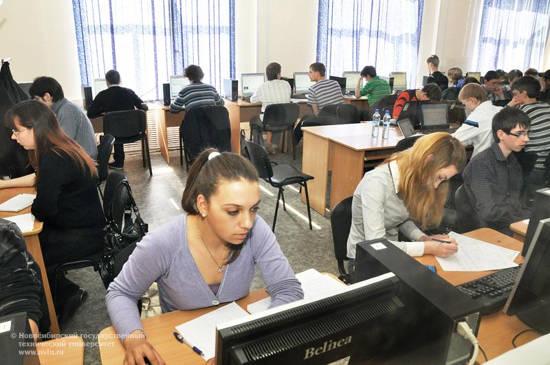 14.04.11 14-16 апреля в НГТУ пройдет второй (региональный) тур международной студенческой интернет-олимпиады, фотография: В. Невидимов
