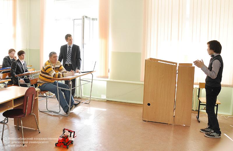 22.04.11 22 апреля в НГТУ пройдет региональная школа-семинар для школьников, посвященная 50-летию полета Ю.А. Гагарина в космос, фотография: В. Невидимов