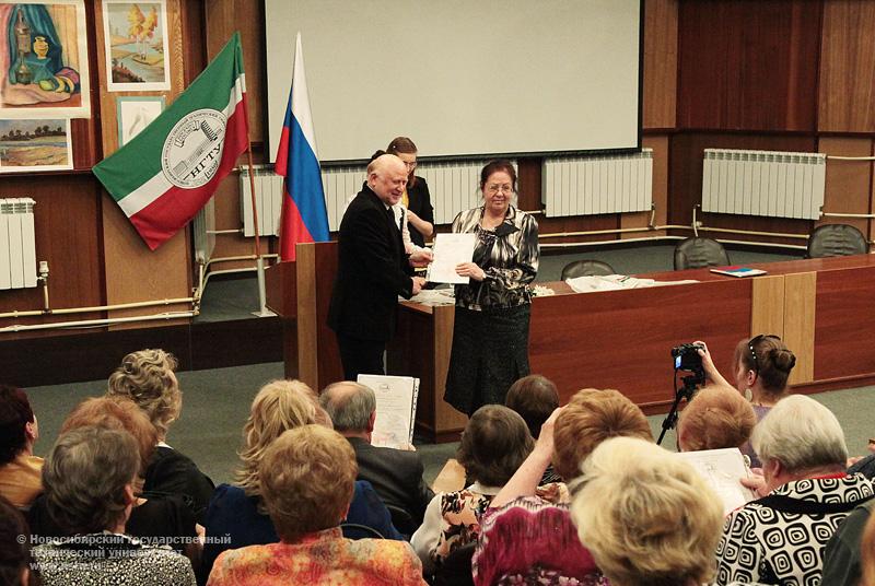 29.04.11 Выпускной на Народном факультете в НГТУ, фотография: В. Невидимов