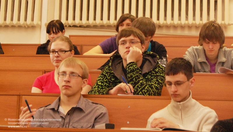 27.04.11 Открытая лекция по отечественной истории «Актуальные проблемы Великой Отечественной и Второй мировой войны», фотография: М. Шкребнева