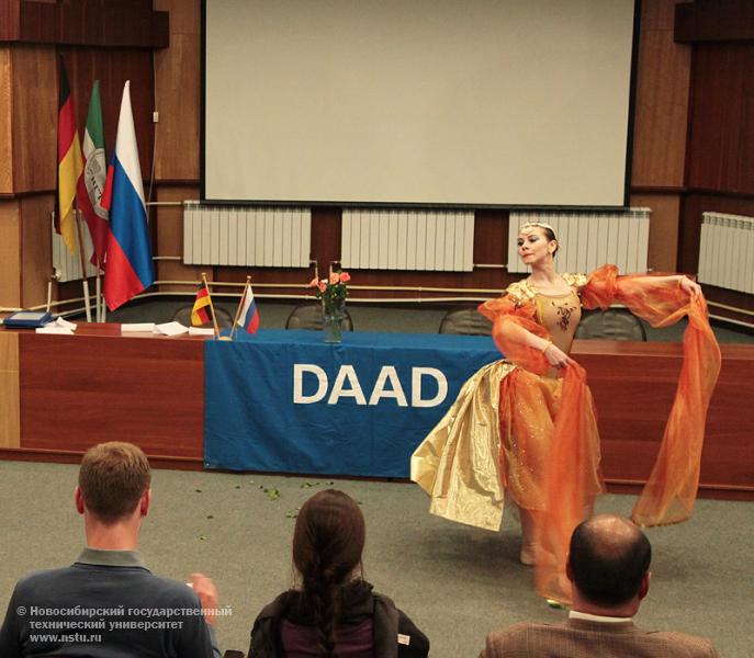 11.05.11 В НГТУ вручили стипендии DAAD молодым ученым, фотография: В. Невидимов