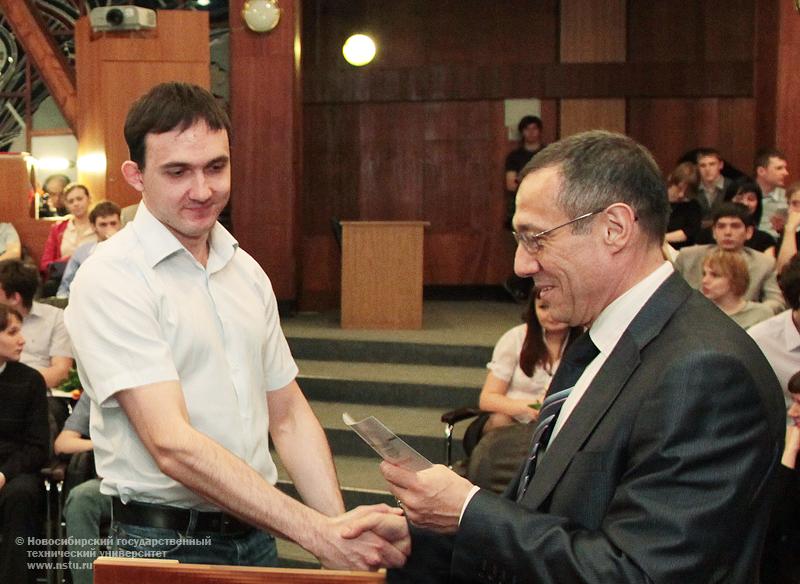 13.05.11 В НГТУ подведены итоги конкурса научных студенческих работ, фотография: В. Невидимов