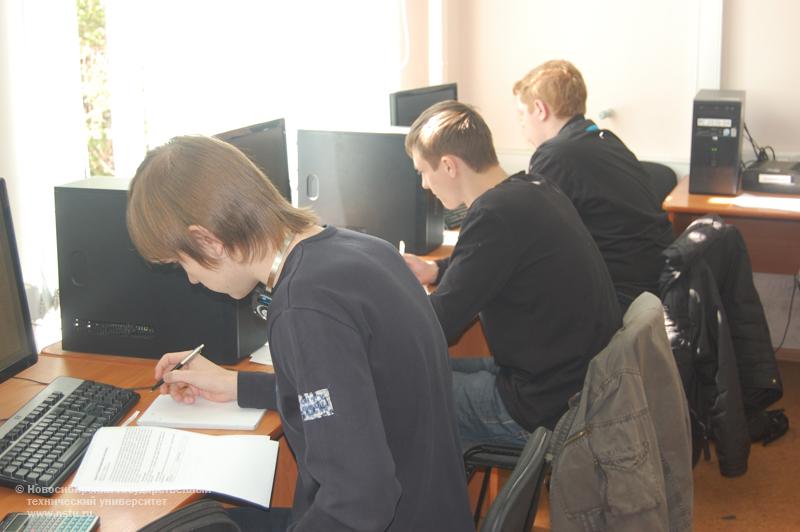 18.05.11 18 мая в НГТУ пройдет городская олимпиада по программированию, фотография: А. Федосеев