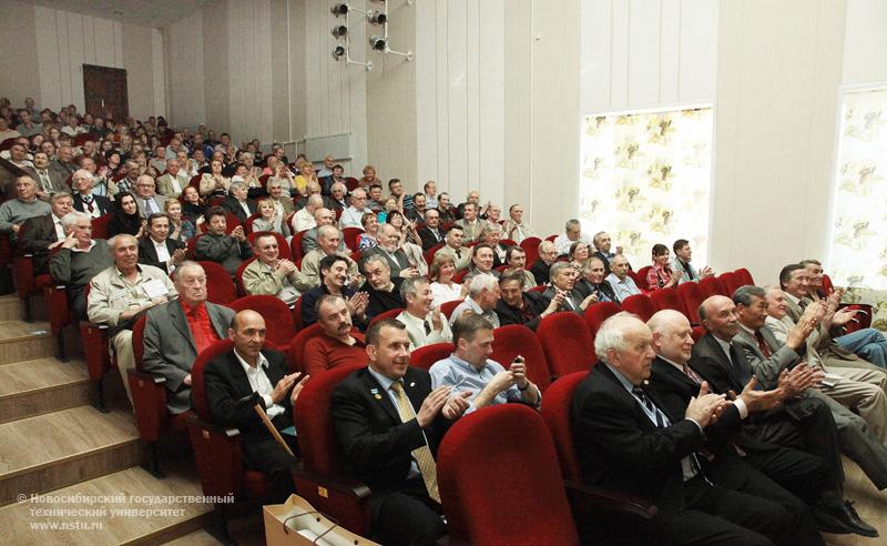 20.05.11 20 мая физико-технический факультет НГТУ отметит 45-летний юбилей, фотография: В. Невидимов