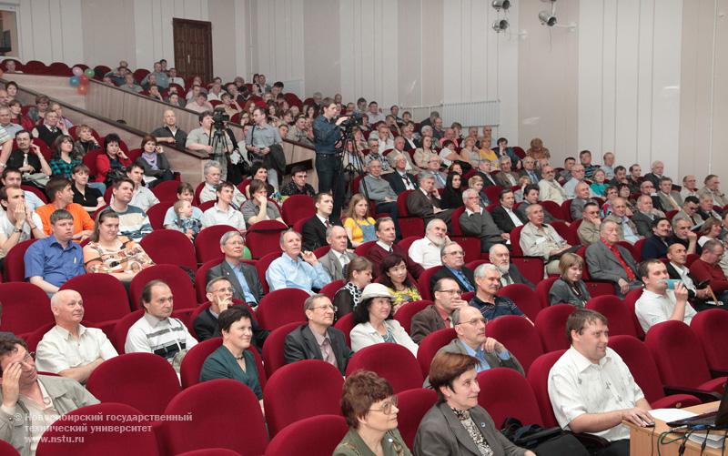 20.05.11 20 мая физико-технический факультет НГТУ отметит 45-летний юбилей, фотография: В. Невидимов