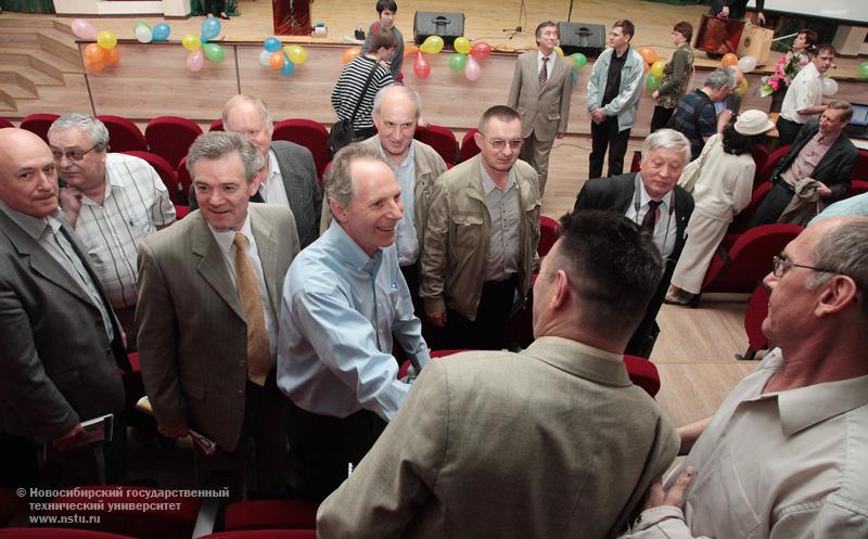 20.05.11 20 мая физико-технический факультет НГТУ отметит 45-летний юбилей, фотография: В. Невидимов
