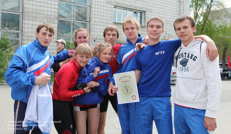 18.05.11     18 мая в НГТУ прошли спортивные состязания в рамках Дня НГТУ, фотография: В. Невидимов