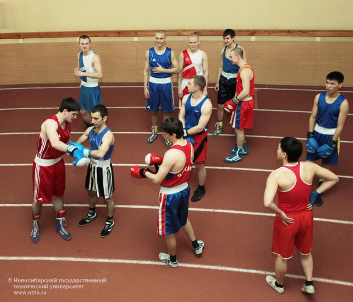 18.05.11     18 мая в НГТУ прошли спортивные состязания в рамках Дня НГТУ, фотография: В. Невидимов